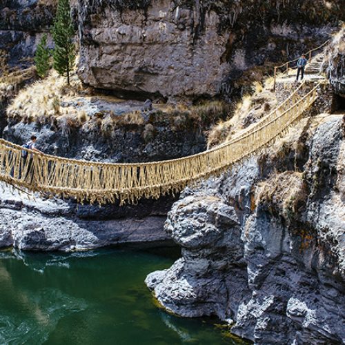 Foto-3-Bridge-Qeswachaka-quechua-communities-Cuzco.